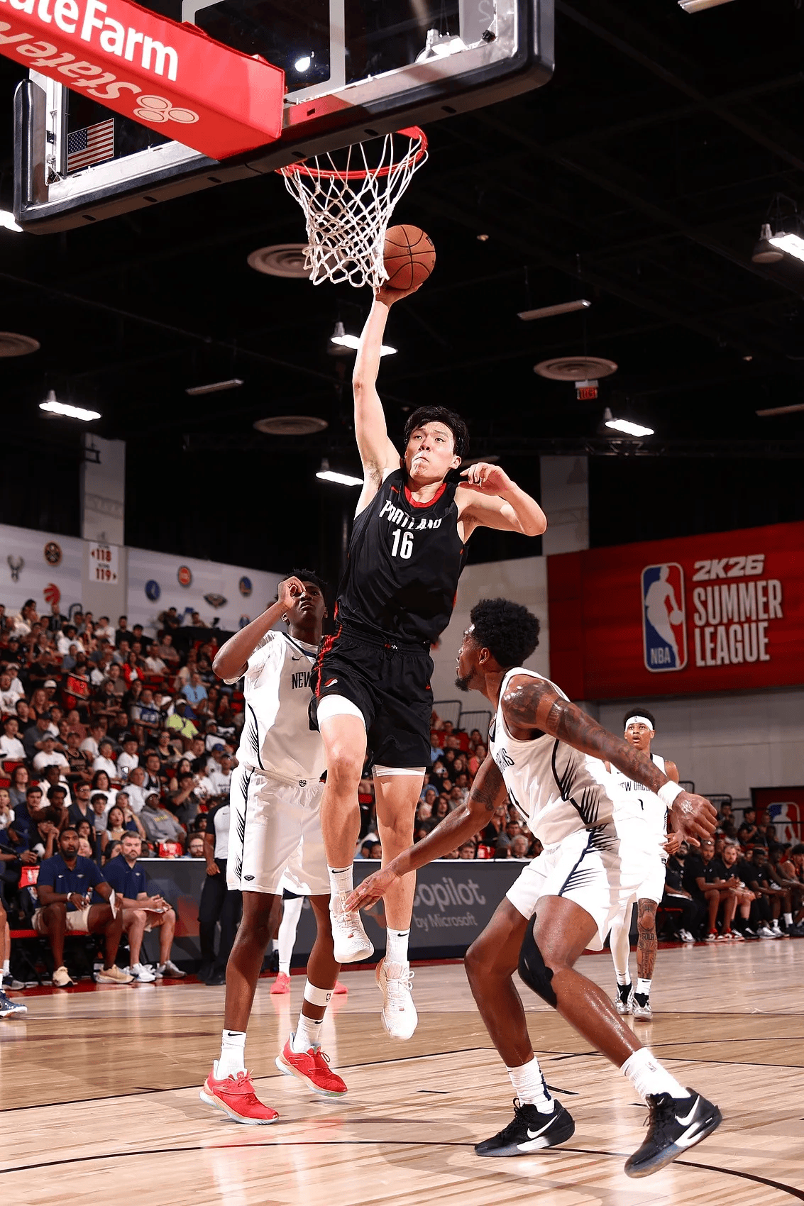 包含阿斯顿维拉训练开放日，今晚造点机会引欢呼，NBA常规赛在即，年轻球员得到机会的词条-友博体育网站