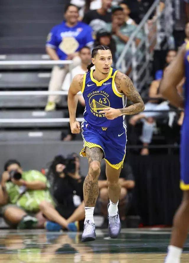 金州勇士转会期队长鼓劲,志在NBA常规赛名次提升,气氛紧张,数据趋势出现新变化的简单介绍-友博网站