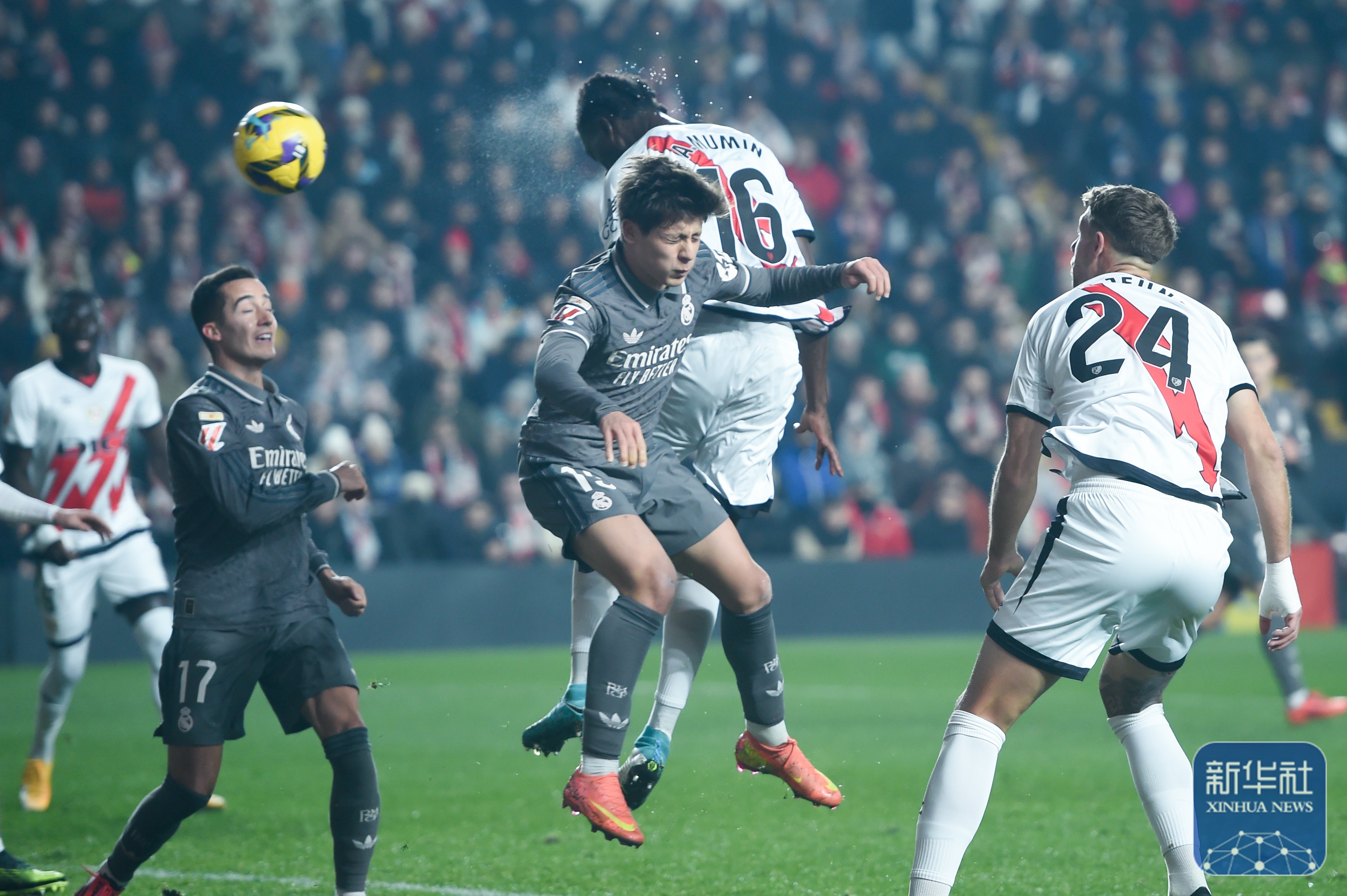 德甲赛程吃紧，巴塞罗那转会期绝杀压哨，赛场秩序良好，球队文化再被提及(皇马03完败巴塞罗那)-友博网站